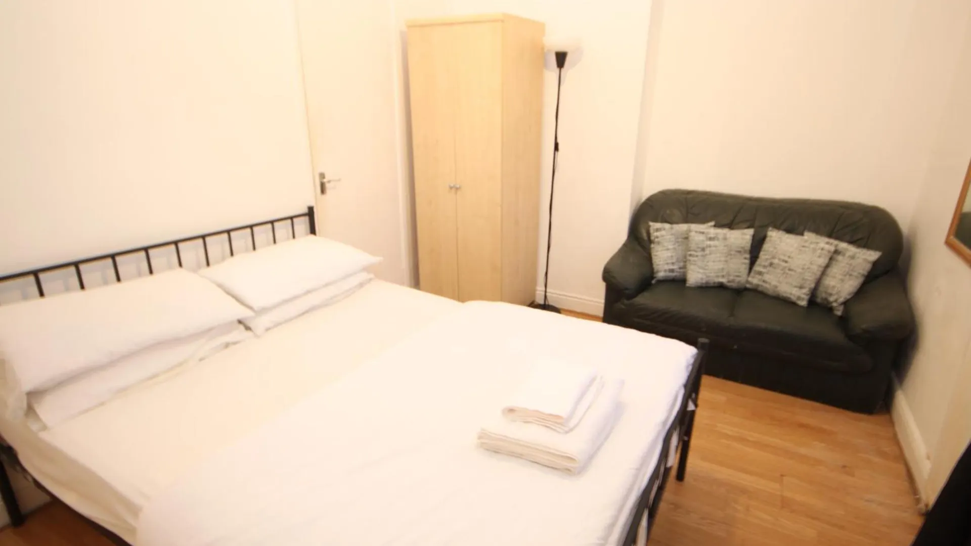 Apartamento Barton Seaview, Self Catering Studio Apartments, Promenade & Central Beach Location, Families, Couples Or 23 Years Plus Only, Free Parking Blackpool Reino Unido